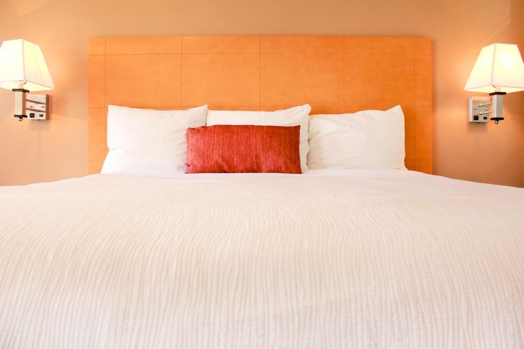 Travelodge By Wyndham Vallejo Bagian luar foto