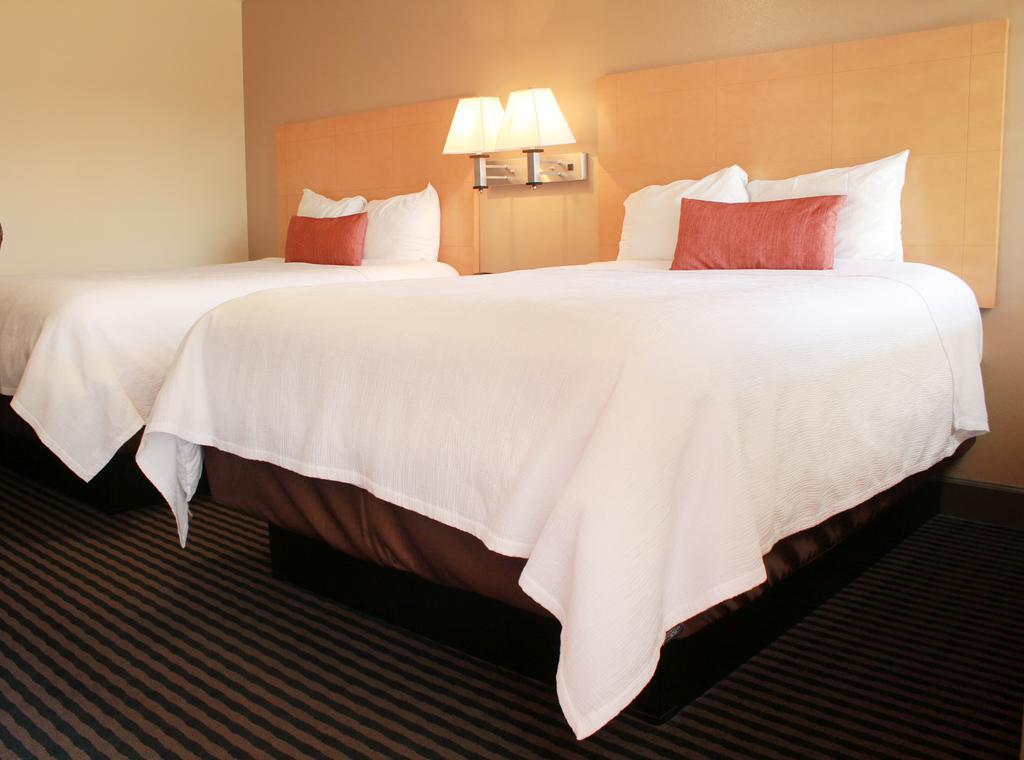 Travelodge By Wyndham Vallejo Bagian luar foto