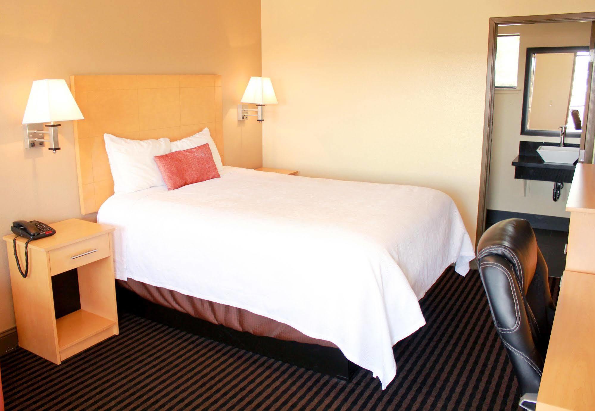 Travelodge By Wyndham Vallejo Bagian luar foto