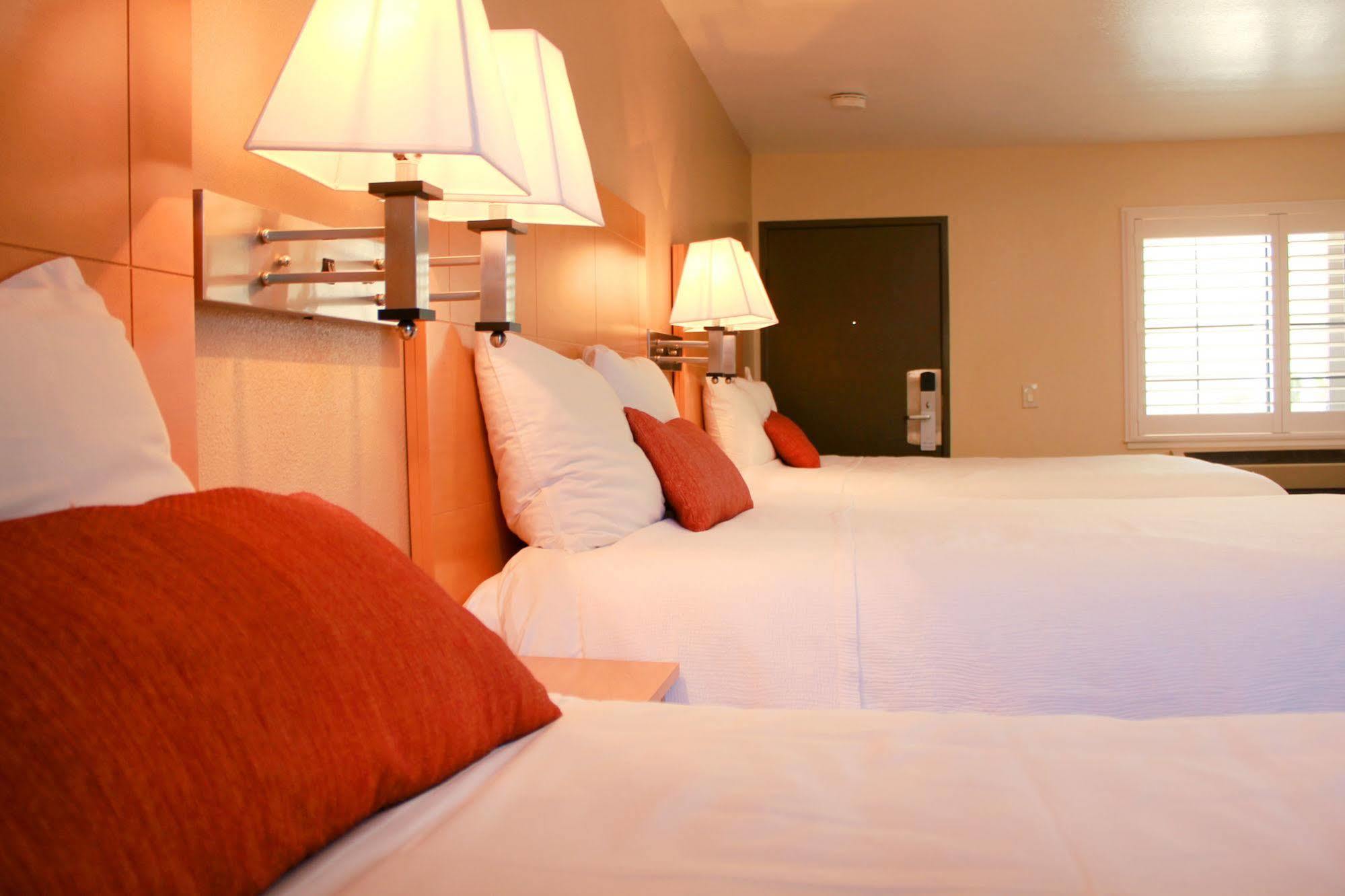Travelodge By Wyndham Vallejo Bagian luar foto